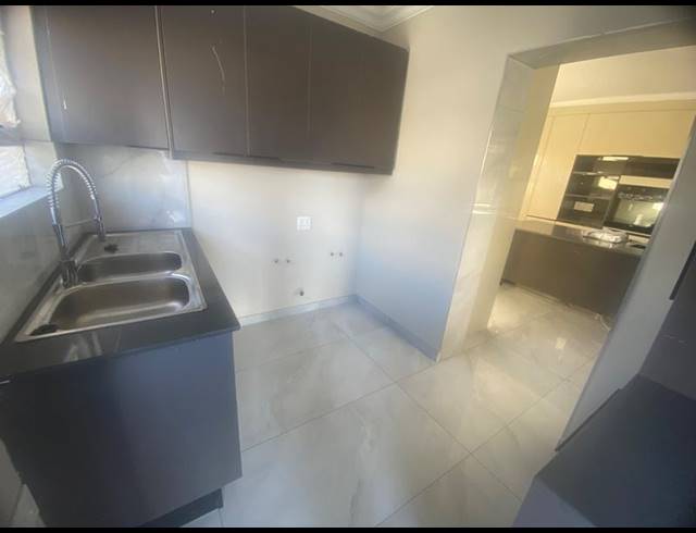 4 BEDROOM HOUSE FOR SALE IN AERORAND